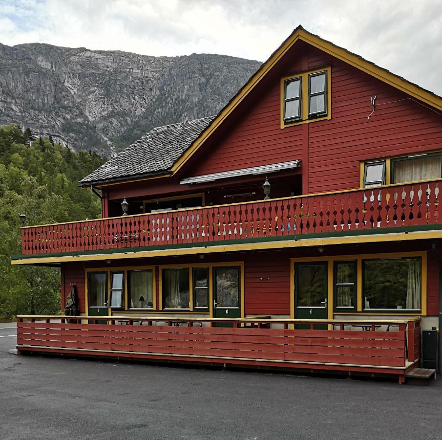 Kvamsdal Pensjonat 3 Eidfjord Exterior foto